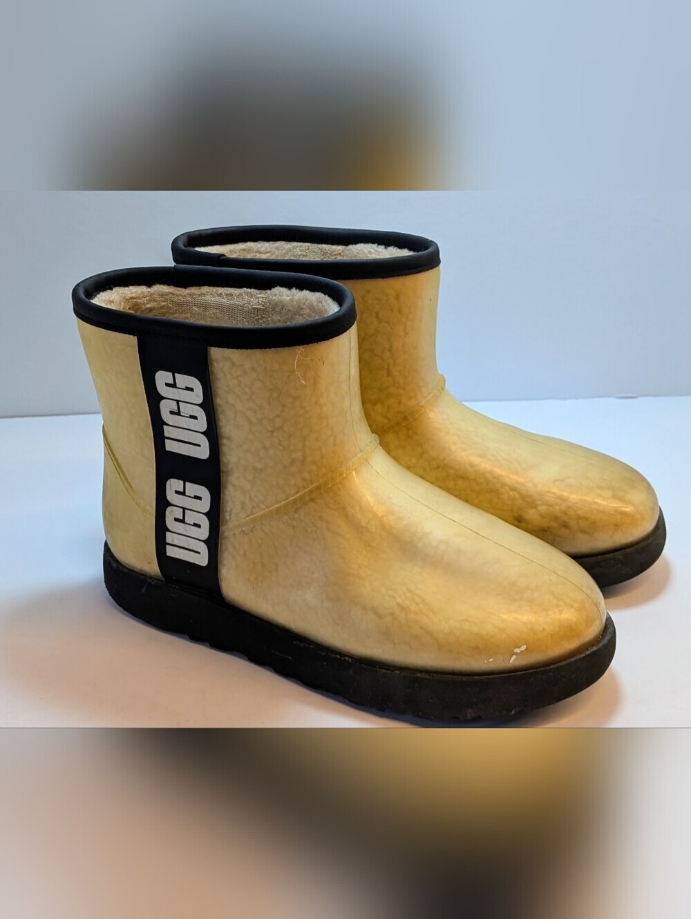 UGG Classic Clear Mini Waterproof Boots Cream/Black Women's Size 6